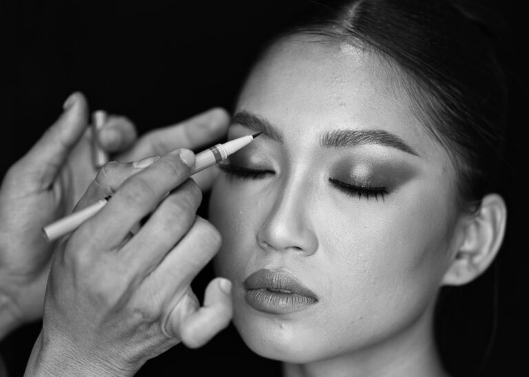 The Brow Products That Look Like Brows, Not Like You Drew Them On